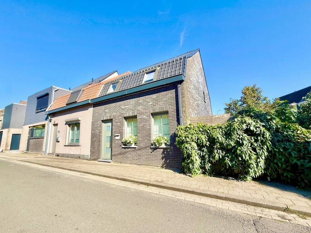 Huis te  koop in Boekhoute 9961 285000.00€ 4 slaapkamers 159.00m² - Zoekertje 556820