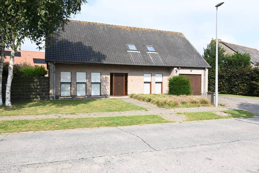 Huis te huur in Maldegem 9990 1100.00€ 3 slaapkamers m² - Zoekertje 556818