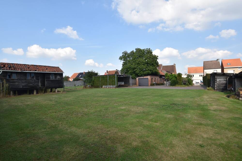 Huis te  huur in Nieuwkerken-Waas 9100 1350.00€  slaapkamers m² - Zoekertje 557426