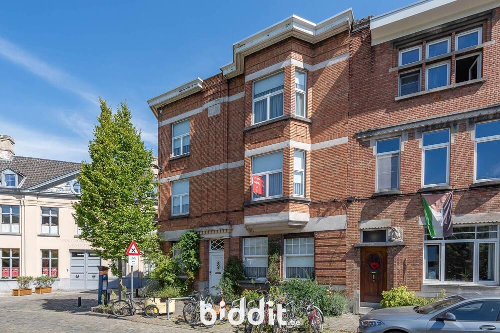 Herenhuis te koop in Gent 9000 490000.00€ 7 slaapkamers m² - Zoekertje 557975