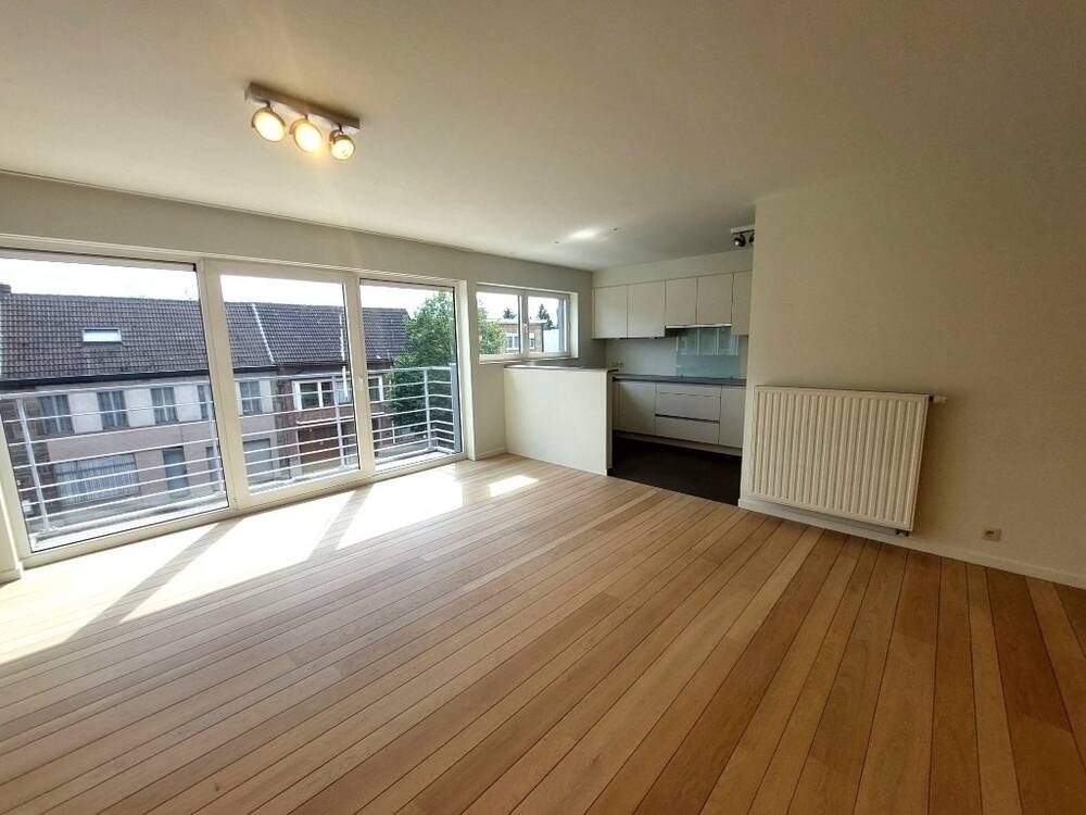 Appartement te  huur in Waarschoot 9950 1100.00€ 3 slaapkamers 110.00m² - Zoekertje 560016