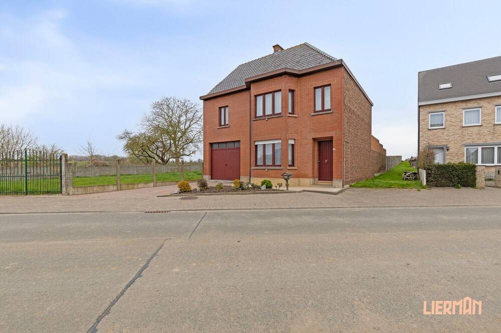 Huis te koop in Erpe-Mere 9420 345000.00€ 3 slaapkamers 231.00m² - Zoekertje 560281
