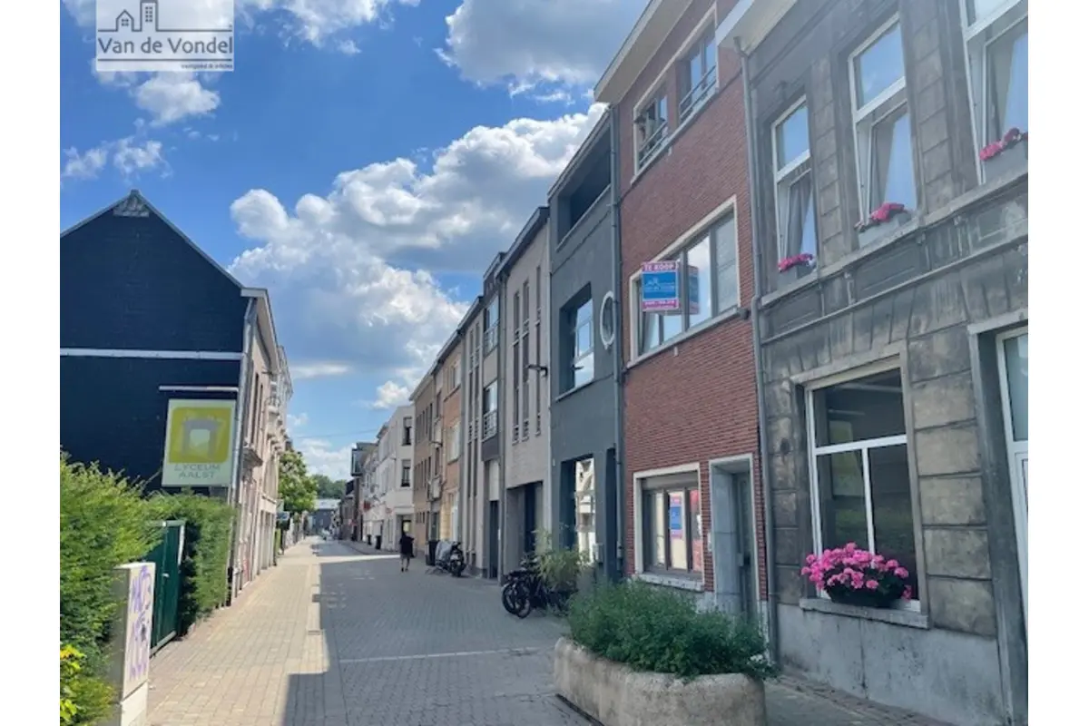 Mixgebouw te  koop in Aalst 9300 260000.00€ 4 slaapkamers 230.00m² - Zoekertje 566652