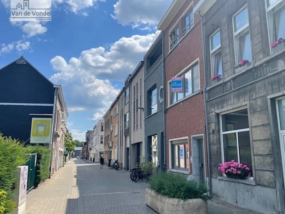 Mixgebouw te koop in Aalst 9300 275000.00€ 4 slaapkamers 230.00m² - Zoekertje 566652