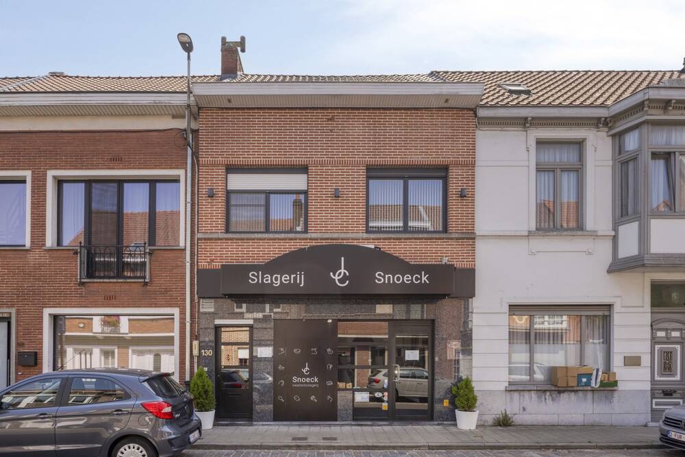 Huis te koop in Sint-Amandsberg 9040 440000.00€ 3 slaapkamers 286.00m² - Zoekertje 566921