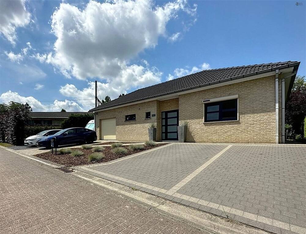 Bungalow te  koop in Temse 9140 449000.00€ 2 slaapkamers 220.00m² - Zoekertje 567229
