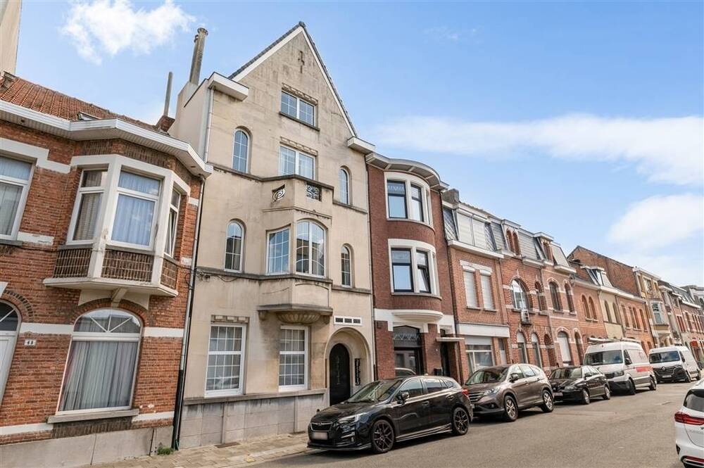 Huis te koop in Sint-Niklaas 9100 597000.00€ 6 slaapkamers 259.00m² - Zoekertje 567099
