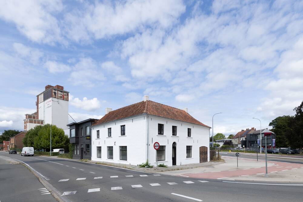 Handelszaak te  koop in Zomergem 9930 0.00€  slaapkamers 240.00m² - Zoekertje 568118