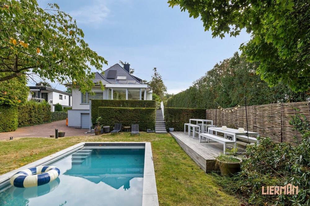 Villa te  koop in Erembodegem 9320 1050000.00€ 4 slaapkamers 390.00m² - Zoekertje 567963