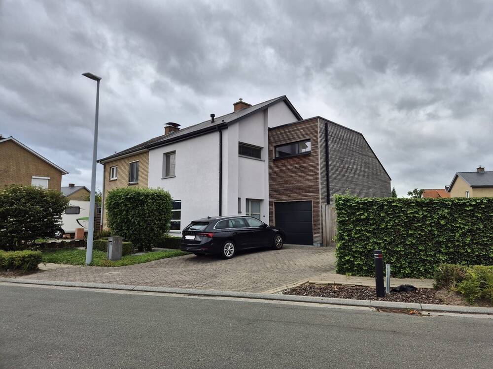 Huis te  huur in Schellebelle 9260 1300.00€ 3 slaapkamers 184.00m² - Zoekertje 569807