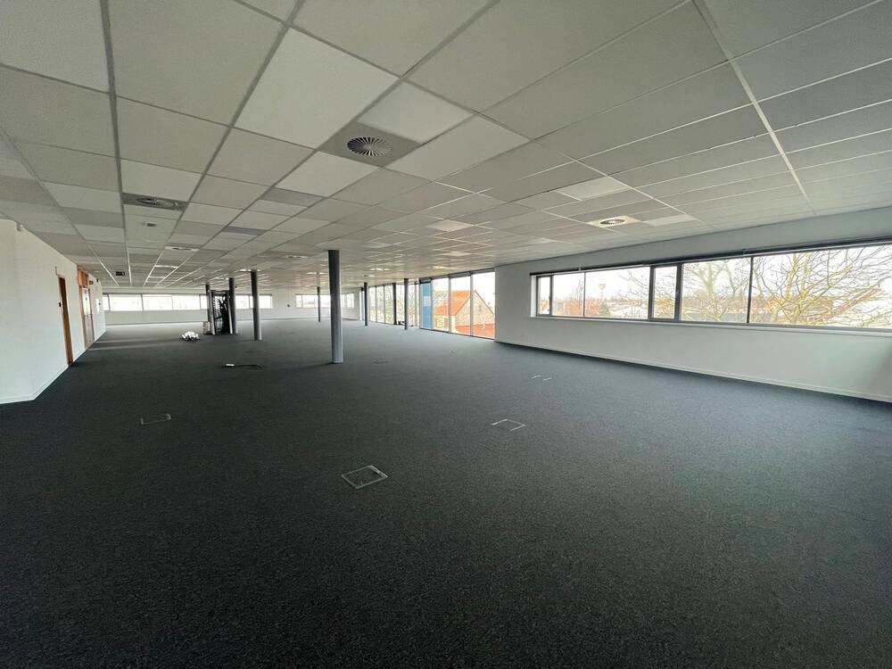 Handelszaak te huur in Melle 9090 12000.00€ slaapkamers 1200.00m² - Zoekertje 569348