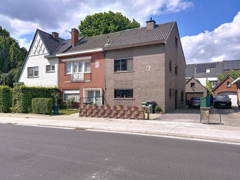 Huis te koop in Wondelgem 9032 385000.00€ 3 slaapkamers 144.00m² - Zoekertje 569132