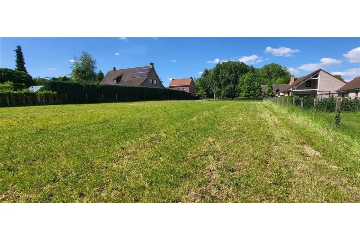 Grond te  koop in Ninove 9400 435000.00€  slaapkamers m² - Zoekertje 570224