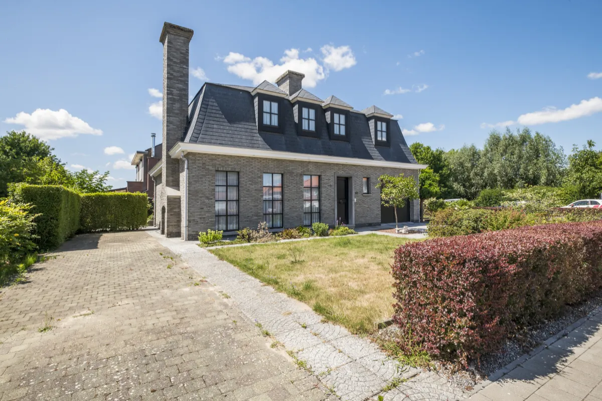 Huis te  koop in Nieuwkerken-Waas 9100 425000.00€ 3 slaapkamers 223.00m² - Zoekertje 569937