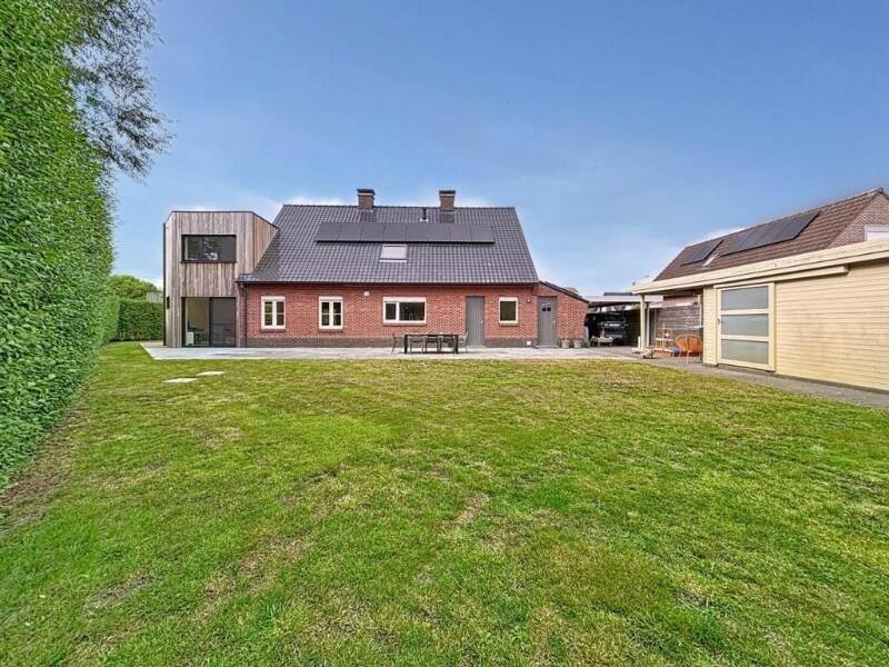 Huis te  koop in Assenede 9960 615000.00€ 4 slaapkamers 273.00m² - Zoekertje 569127