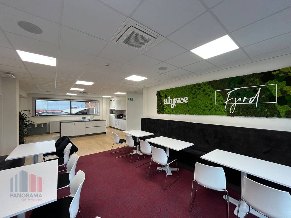 Handelszaak te  huur in Sint-Denijs-Westrem 9051 8021.00€  slaapkamers 621.00m² - Zoekertje 570648