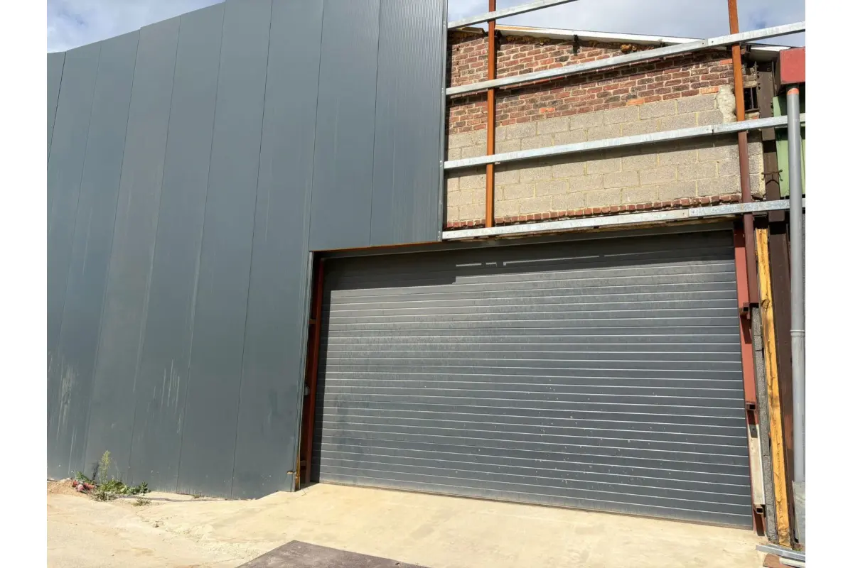 Handelszaak te  huur in Haaltert 9450 2400.00€  slaapkamers 400.00m² - Zoekertje 571501