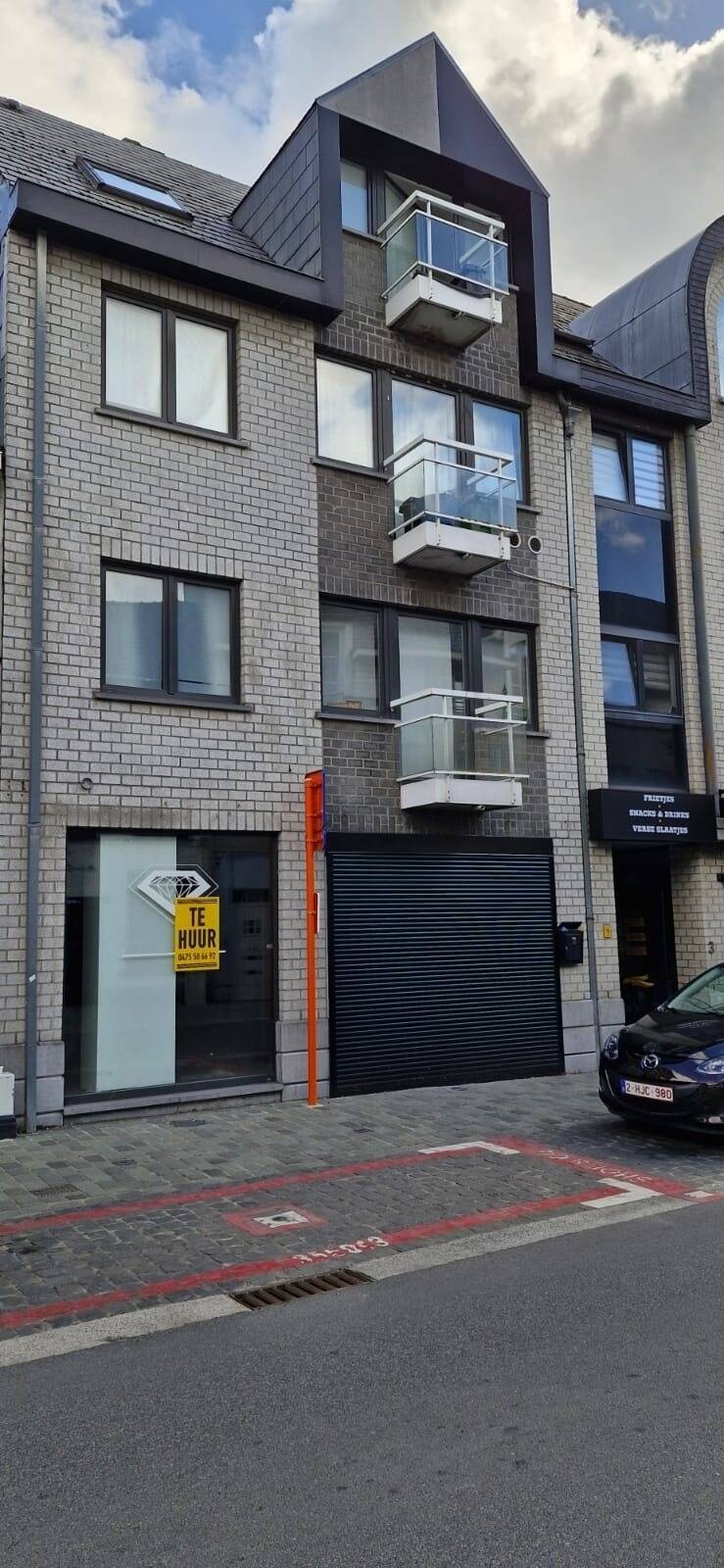Handelszaak te  huur in Aalst 9300 995.00€ 0 slaapkamers m² - Zoekertje 571898