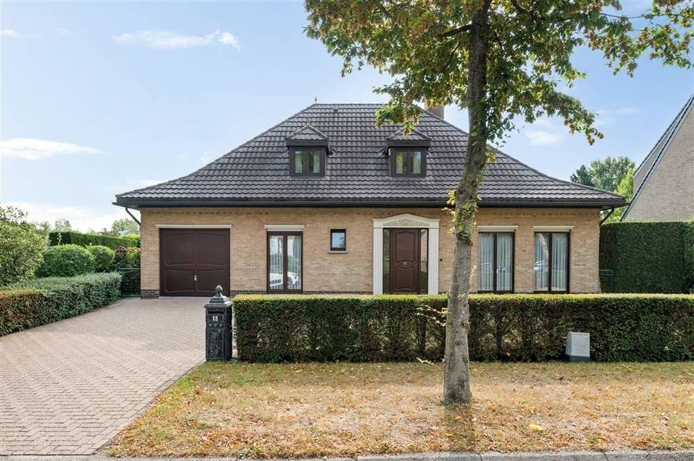 Huis te  koop in Bazel 9150 599000.00€ 3 slaapkamers 259.00m² - Zoekertje 572026