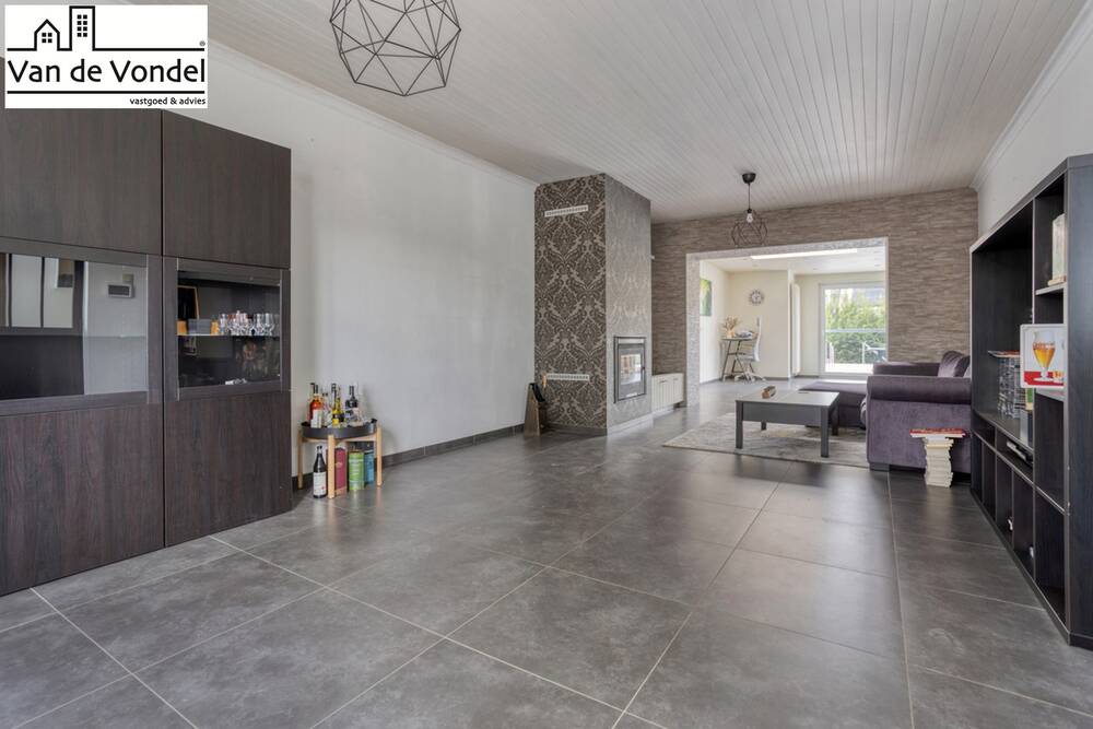 Huis te  koop in Erembodegem 9320 389000.00€ 3 slaapkamers 206.00m² - Zoekertje 573073