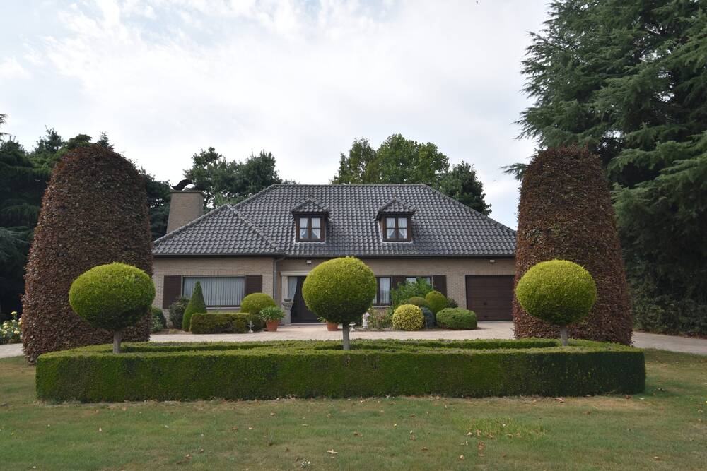 Huis te  huur in Nieuwkerken-Waas 9100 1200.00€  slaapkamers m² - Zoekertje 574255