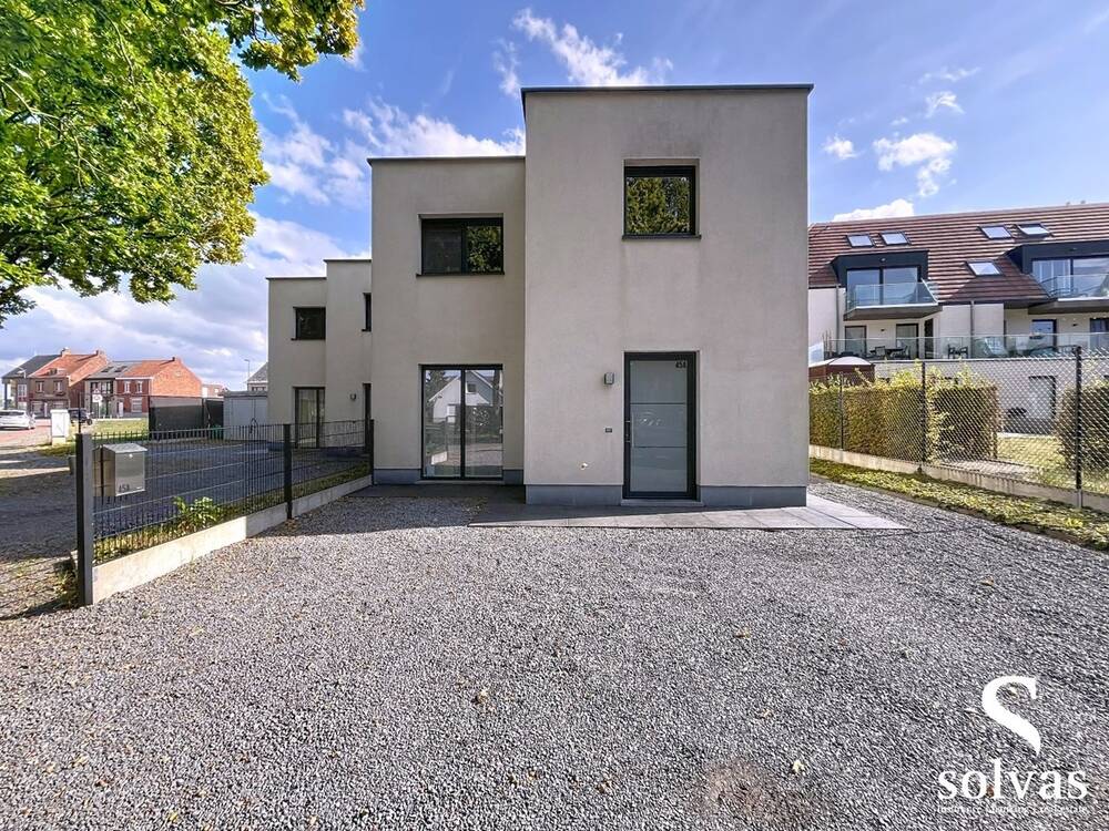Huis te  huur in Aalter 9880 1100.00€ 3 slaapkamers m² - Zoekertje 573761
