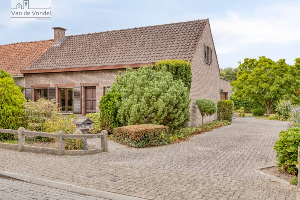 Huis te  koop in Erembodegem 9320 359000.00€ 3 slaapkamers 206.00m² - Zoekertje 574241