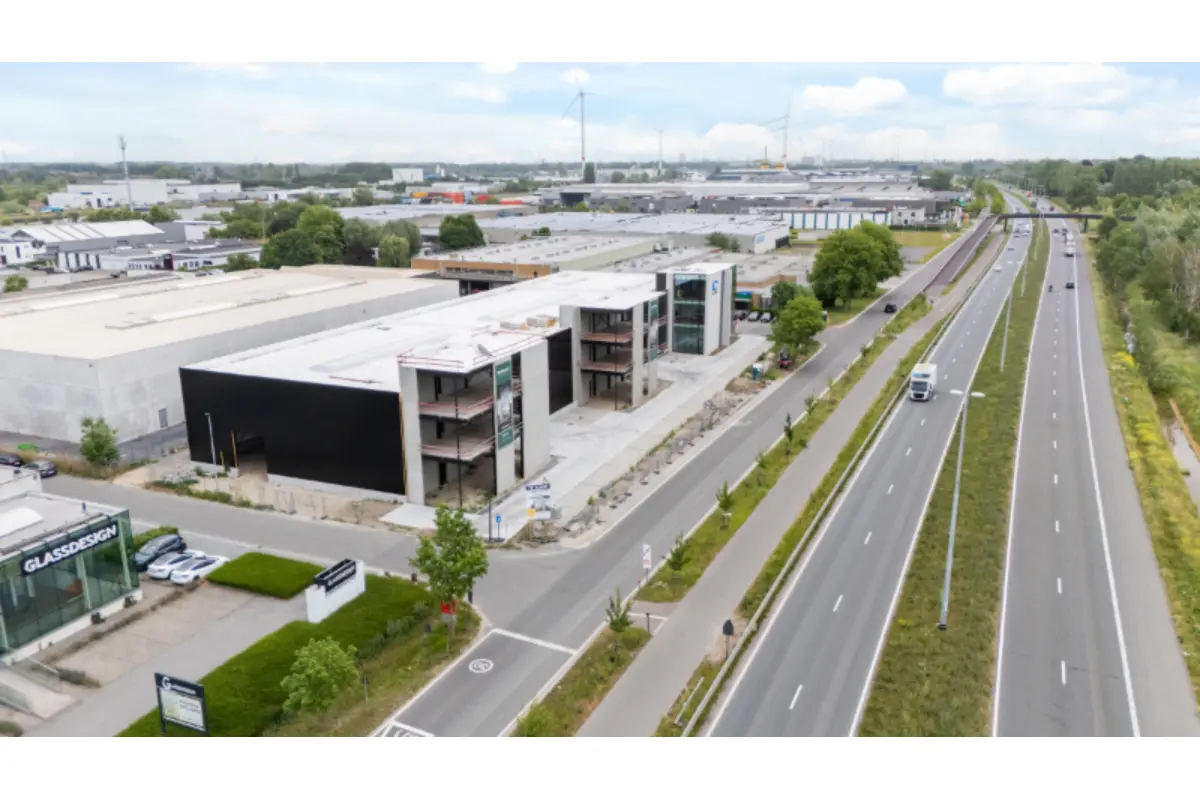 Handelszaak te  koop in Mariakerke 9030 0.00€  slaapkamers m² - Zoekertje 574515