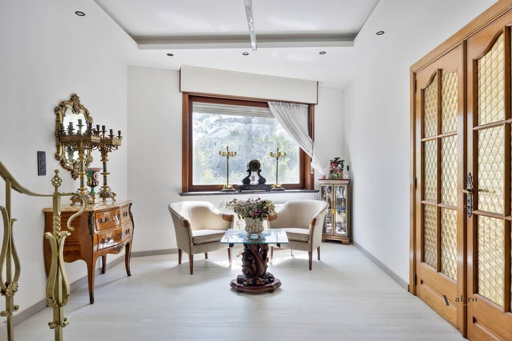Huis te  koop in Ronse 9600 210000.00€ 6 slaapkamers 271.00m² - Zoekertje 575307