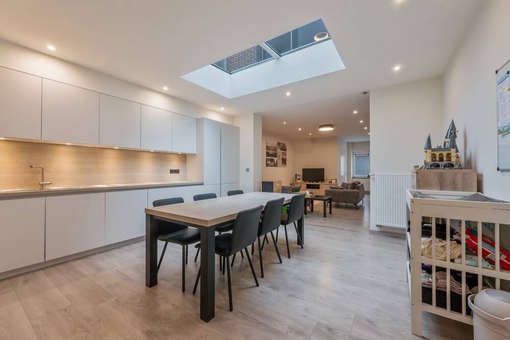 Huis te koop in Sint-Niklaas 9100 349000.00€ 3 slaapkamers 145.00m² - Zoekertje 575946