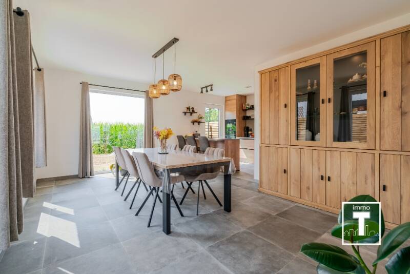 Huis te  koop in Oosterzele 9860 575000.00€ 5 slaapkamers 199.00m² - Zoekertje 575577