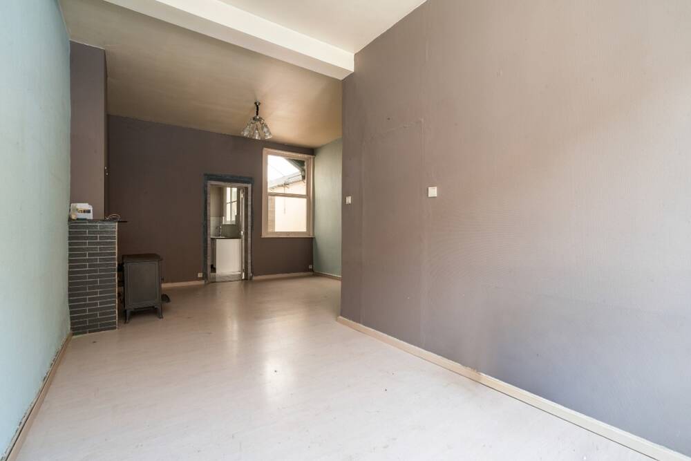 Huis te koop in Sint-Niklaas 9100 175000.00€ 2 slaapkamers 117.00m² - Zoekertje 577456