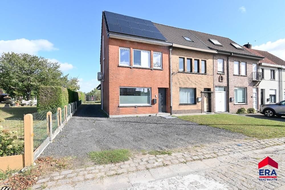 Huis te koop in Eeklo 9900 319000.00€ 2 slaapkamers 150.00m² - Zoekertje 576981