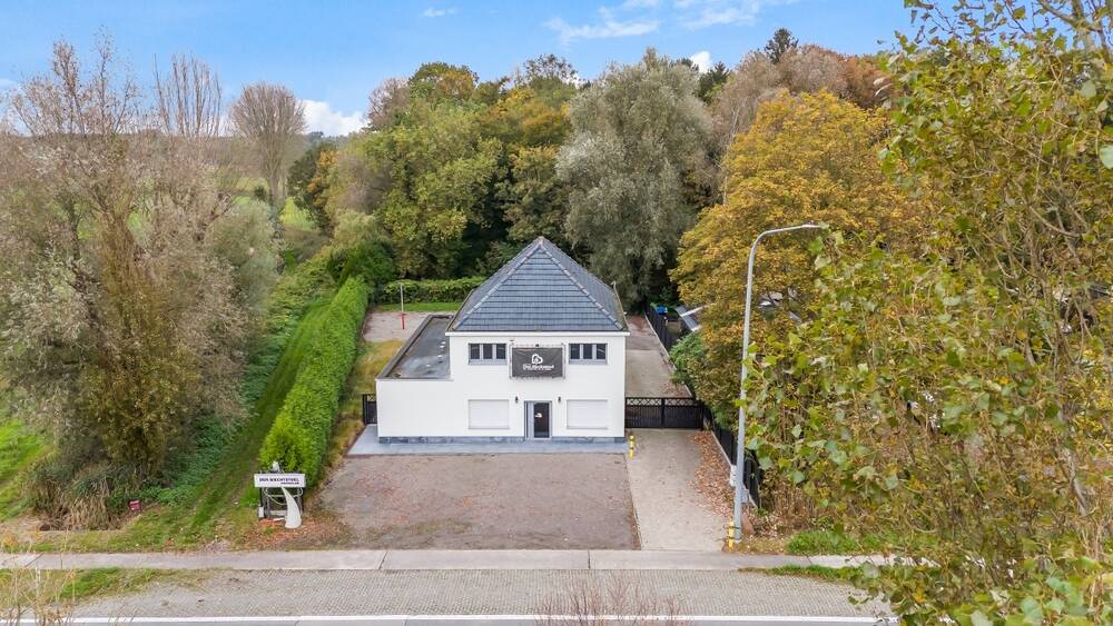 Handelszaak te  koop in Waasmunster 9250 499000.00€ 3 slaapkamers 256.00m² - Zoekertje 577483