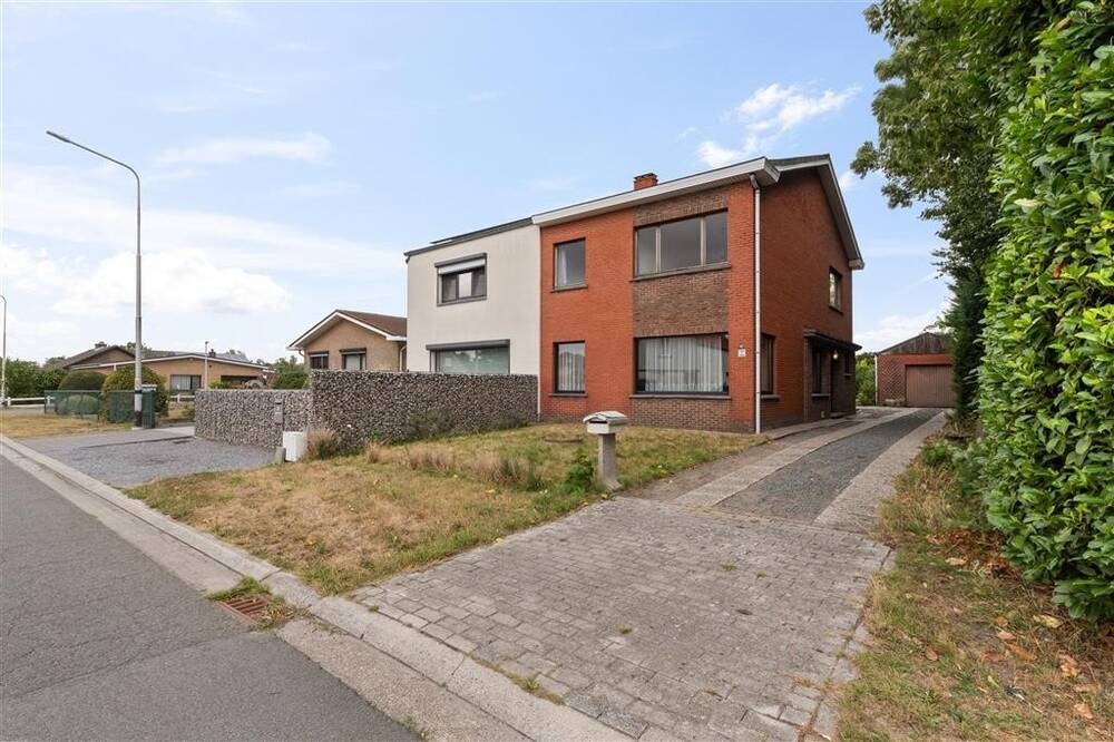 Huis te  koop in Stekene 9190 265000.00€ 4 slaapkamers 138.00m² - Zoekertje 578130