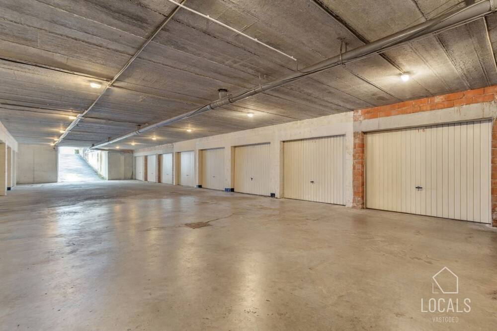 Box te  koop in Ninove 9400 35000.00€  slaapkamers m² - Zoekertje 578402
