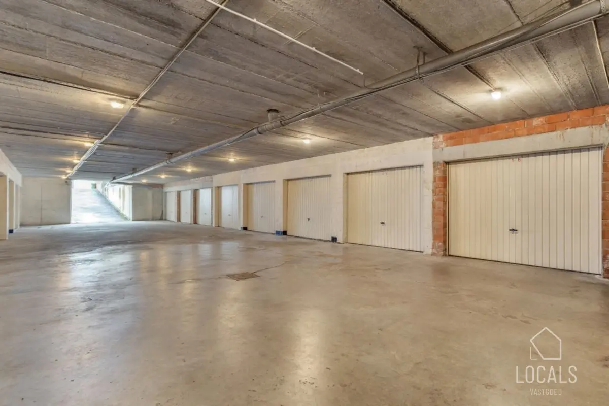 Parking & garage te  koop in Ninove 9400 27000.00€  slaapkamers m² - Zoekertje 578402