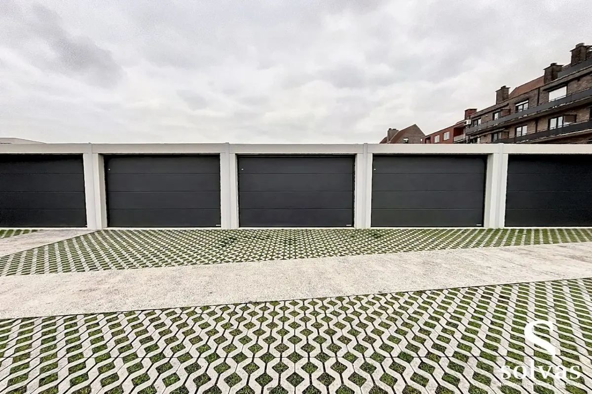 Box te  in Aalter 9880 37500.00€  slaapkamers m² - Zoekertje 582584