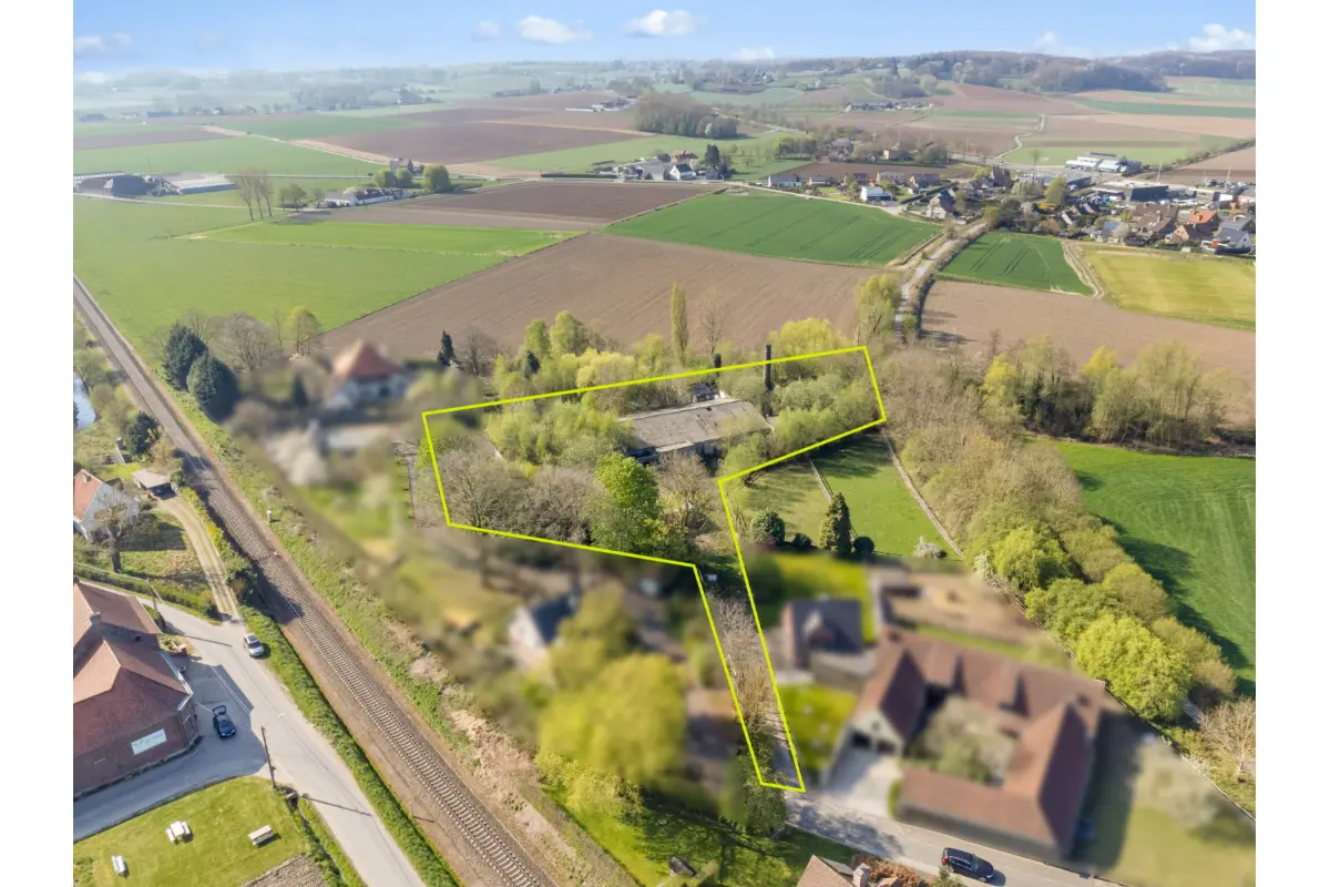 Bouwgrond te  koop in Oudenaarde 9700 999000.00€  slaapkamers m² - Zoekertje 581359