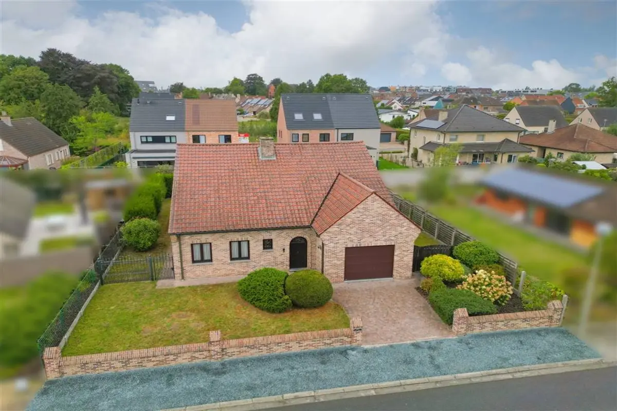 Villa te  koop in Denderleeuw 9470 418000.00€ 2 slaapkamers 120.00m² - Zoekertje 581868