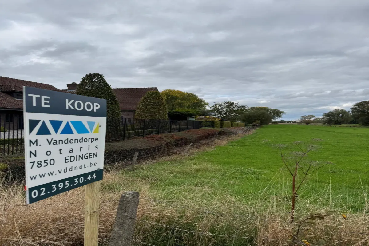 Grond te  koop in Wieze 9280 235000.00€  slaapkamers m² - Zoekertje 583851