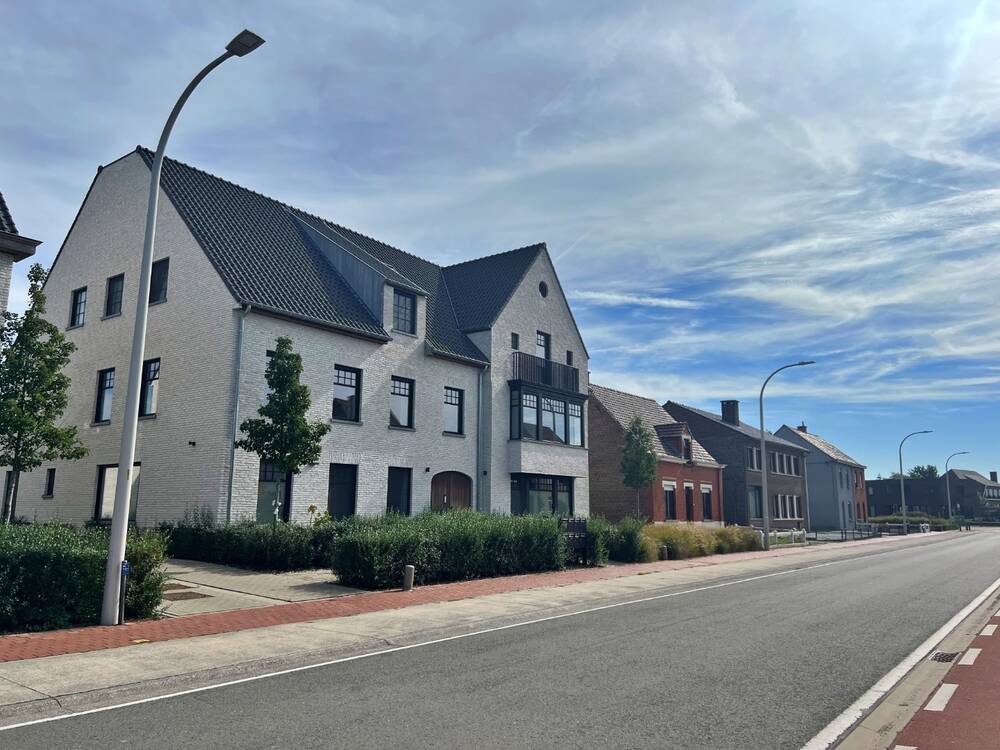Appartement te  huur in Hansbeke 9850 890.00€ 2 slaapkamers 97.00m² - Zoekertje 582976