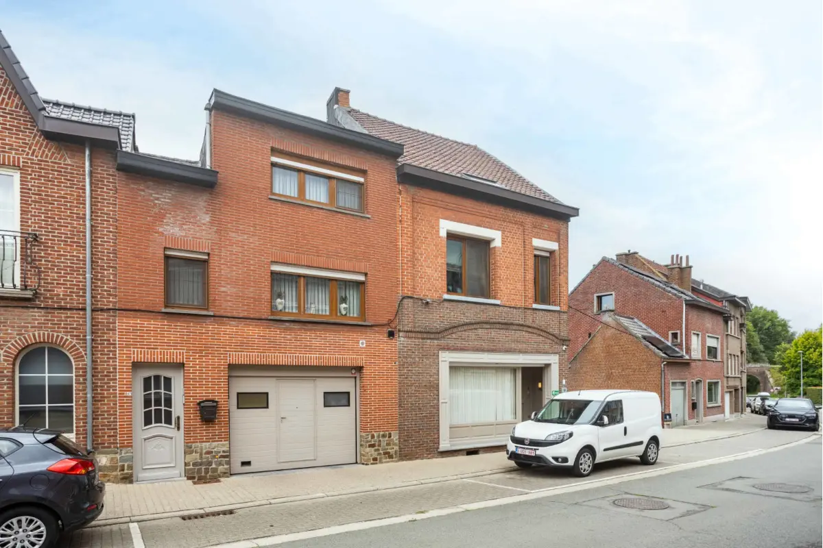 Handelszaak te  koop in Geraardsbergen 9500 235000.00€  slaapkamers 125.00m² - Zoekertje 583486