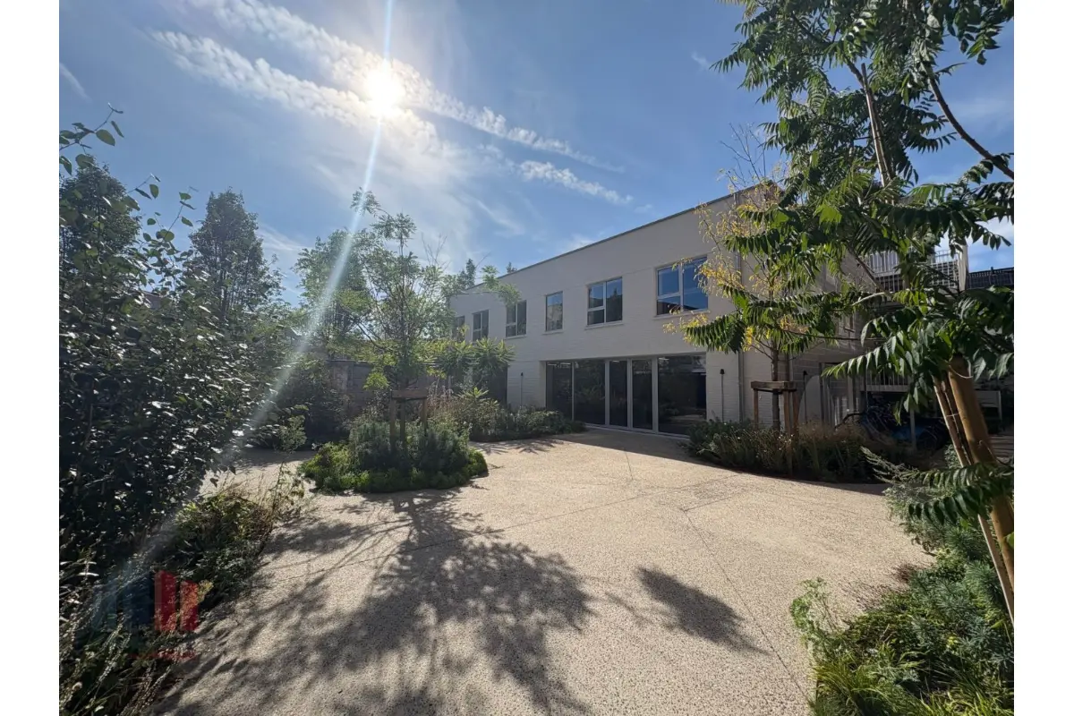 Handelszaak te  koop in Gent 9000 868610.00€  slaapkamers 266.00m² - Zoekertje 583000