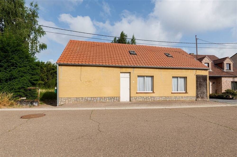 Huis te  koop in Meerbeke 9402 295000.00€ 4 slaapkamers 228.00m² - Zoekertje 583497