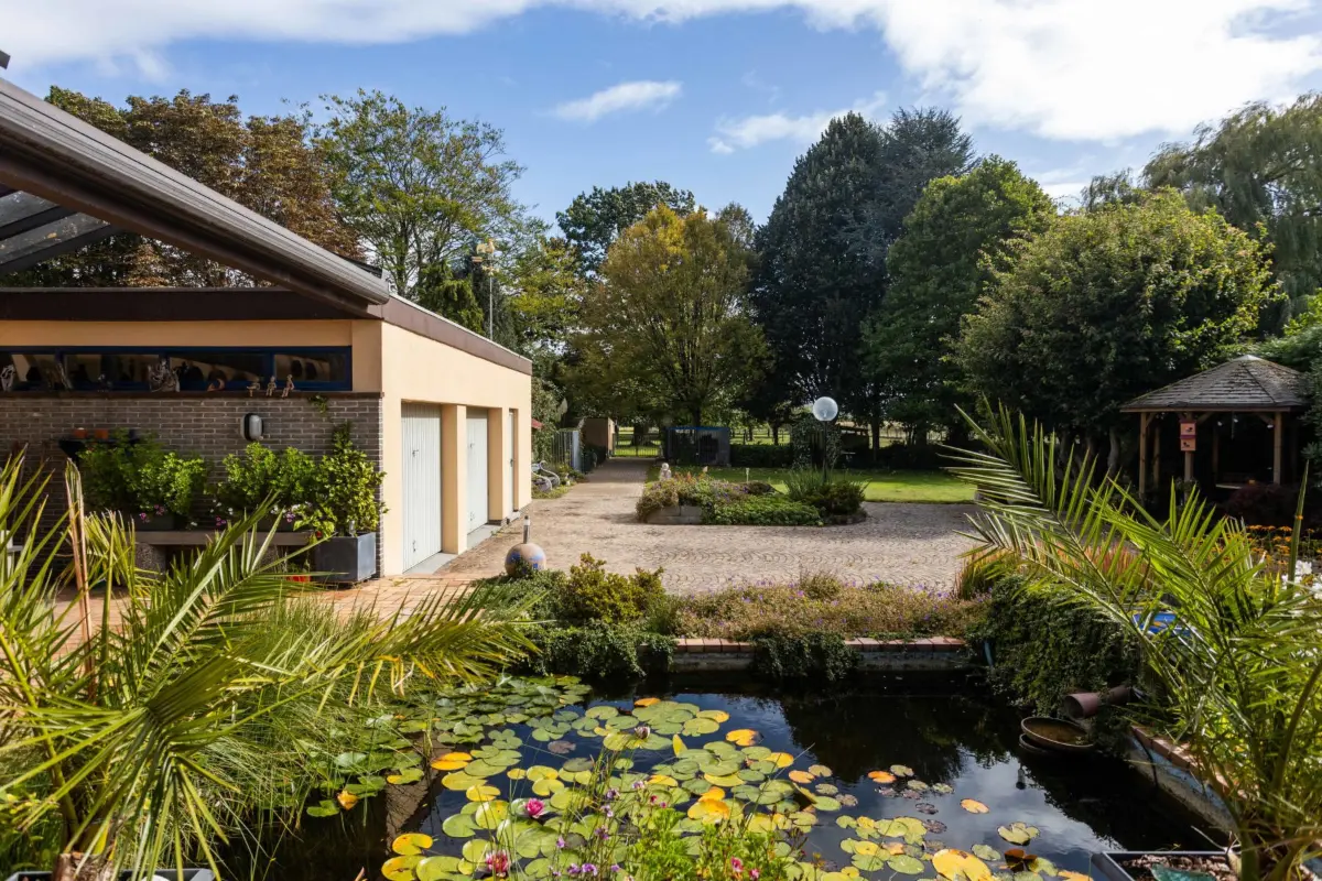 Appartementsgebouw te  koop in Ninove 9400 749000.00€  slaapkamers 315.00m² - Zoekertje 583339