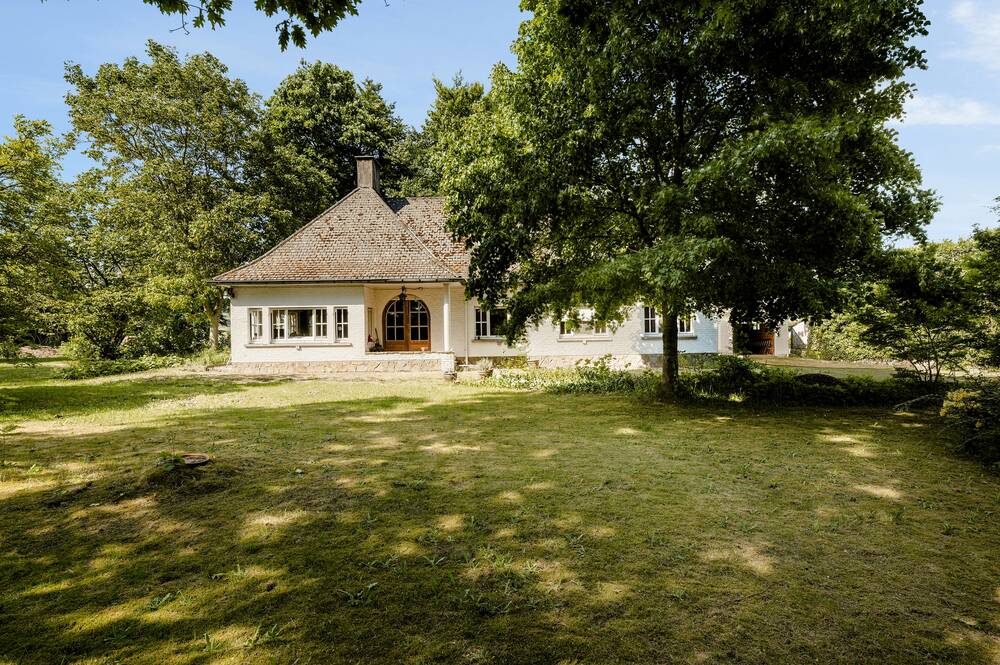 Villa te  koop in Ronse 9600 495000.00€ 4 slaapkamers 250.00m² - Zoekertje 584040