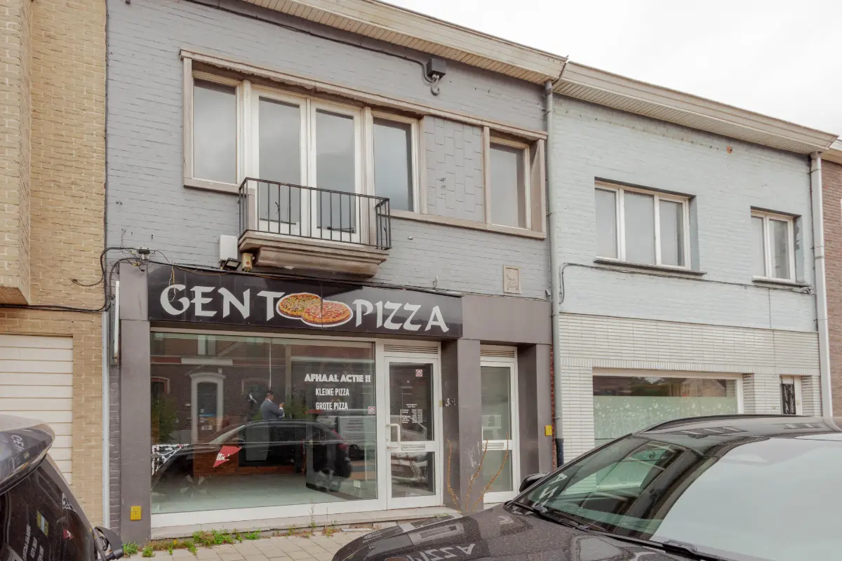 Handelszaak te  koop in Oostakker 9041 350000.00€  slaapkamers 248.00m² - Zoekertje 586148