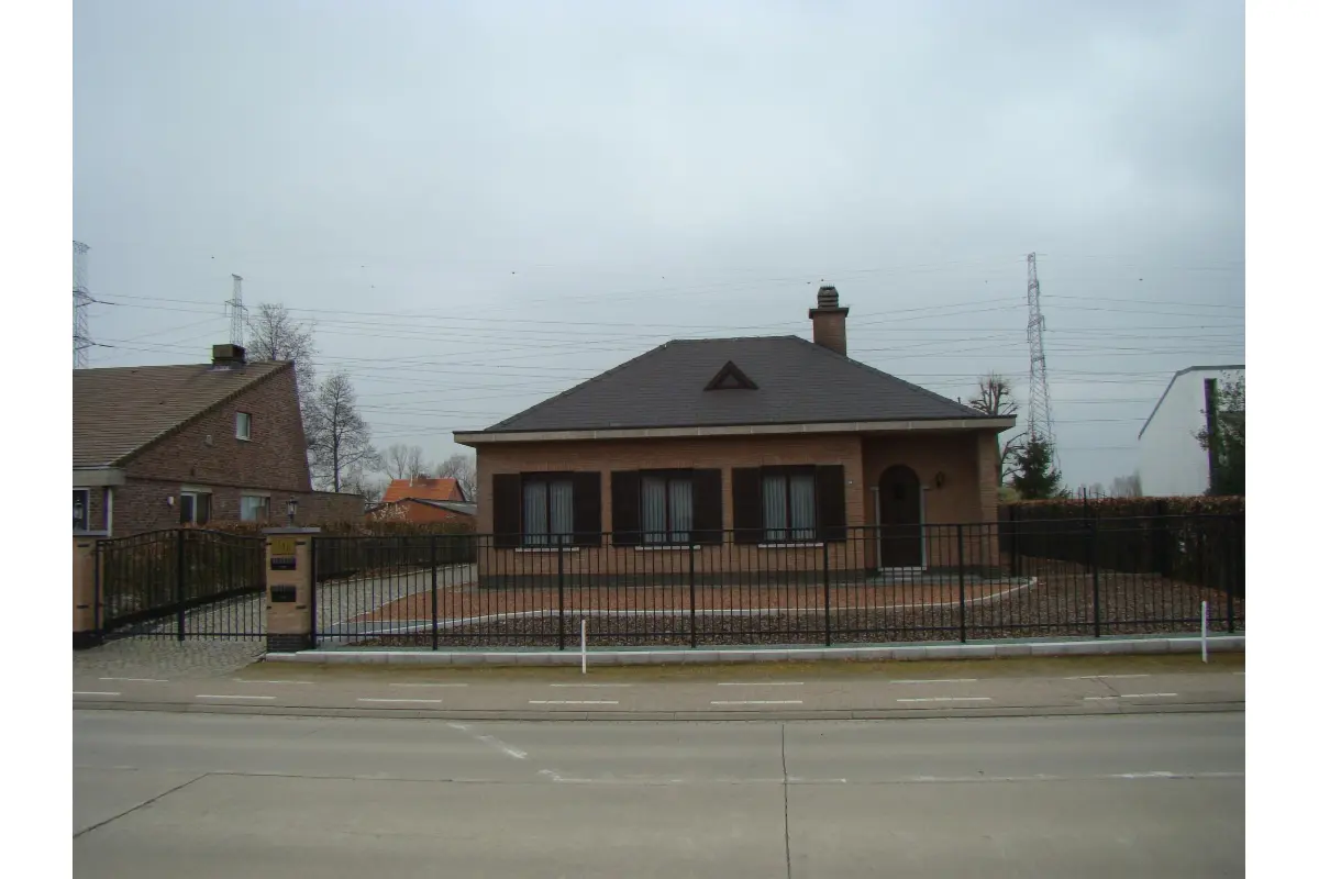 Huis te  koop in Beveren-Waas 9120 595000.00€ 3 slaapkamers 242.00m² - Zoekertje 588403