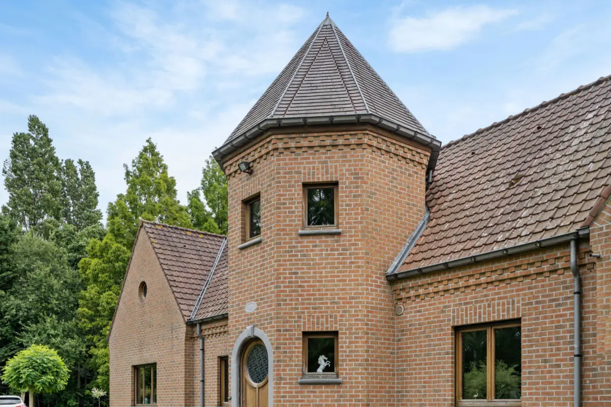 Huis te  koop in Aalter 9880 0.00€ 4 slaapkamers 460.00m² - Zoekertje 588153